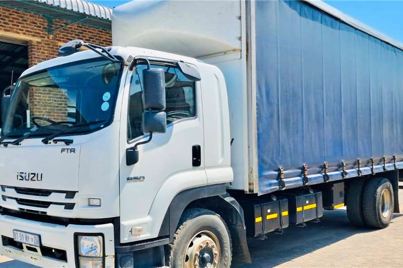 Isuzu Curtain side trucks FTR 850 2023