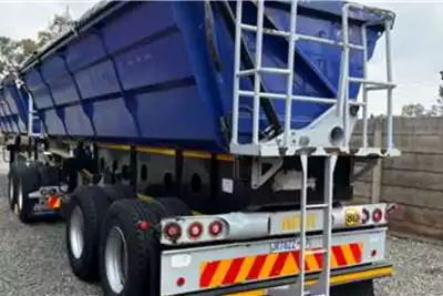 Afrit Trailers 40 Cubes (7available) 2017 for sale by Van Biljon Trucks Trust | AgriMag Marketplace