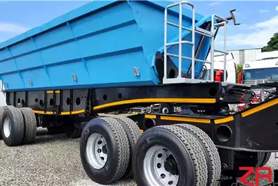 Afrit Side tipper AFRIT 40 CUBE SIDE TIPPER TRAILER 2015 for sale by ZA Trucks and Trailers Sales | AgriMag Marketplace