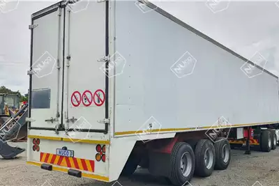 Henred Box trailer FRUEHAUF TRI AXLE 12M VOLUME BODY 1993 for sale by Nuco Auctioneers | AgriMag Marketplace