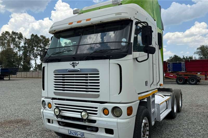 [make] Truck tractors in South Africa on Truck & Trailer Marketplace