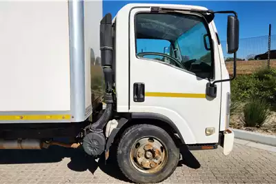 Isuzu Box trucks NPR400 4x2 MTBreadbox Truck 2015 for sale by UD Trucks Cape Town | AgriMag Marketplace