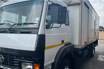 Tata Box trucks LPT 1518 SLEEPER CAB WITH 120 KVA GENERATOR UNIT 2010 for sale by Newlands Commercial | AgriMag Marketplace