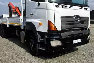 Hino Crane trucks 700 2841 6x4 DROPSIDE 2015 PALFINGER 15 TON METRE 2015 for sale by The Truck Man | AgriMag Marketplace