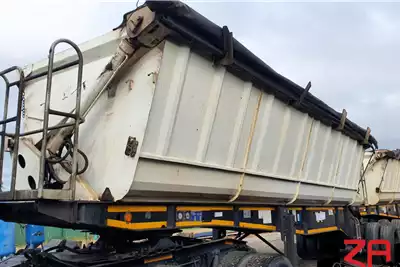 CIMC Side tipper CIMC 40 CUBE SIDE TIPPER TRAILER 2019 for sale by ZA Trucks and Trailers Sales | AgriMag Marketplace