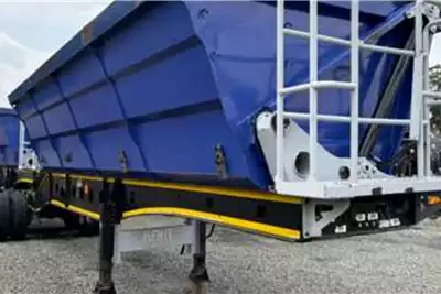 Afrit Side tipper 40 Cube Side Tipper (3 available) 2017 for sale by Van Biljon Trucks Trust | AgriMag Marketplace