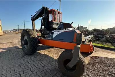 Tractors 2WD tractors Matriarch Ulteco 5 Sugarcane Slew Loader 2014 for sale by Promac Equipment | AgriMag Marketplace