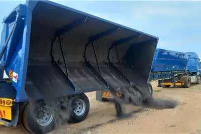 Afrit Side tipper 2 Axle 2018 for sale by MRJ Transport cc | Truck & Trailer Marketplace