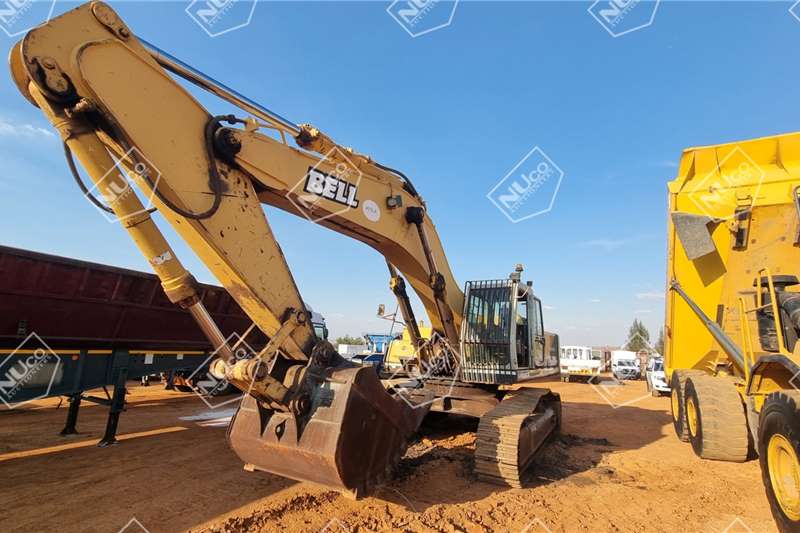 Bell Excavators KATO 2045 2011