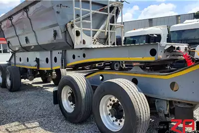 Afrit Side tipper AFRIT 25 CUBE SIDE TIPPER LINKS 2020 for sale by ZA Trucks and Trailers Sales | AgriMag Marketplace