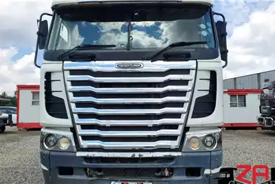 Freightliner Truck tractors FREIGHTLINER ARGOSY ISX500 CUMMINS 2013 for sale by ZA Trucks and Trailers Sales | AgriMag Marketplace