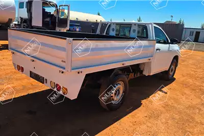 Toyota LDVs & panel vans HILUX 2.4 GD 6 SR SINGLE CAB DROPSIDE 4X4 MANUAL D 2017 for sale by Nuco Auctioneers | Truck & Trailer Marketplace