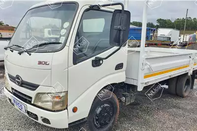 Toyota Dropside trucks HINO 300 4X2 DROPSIDE 2013 for sale by Nuco Auctioneers | Truck & Trailer Marketplace