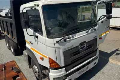 Hino Tipper trucks Tipper 10 Cube hino 700 290 2015 for sale by Boschies cc | AgriMag Marketplace