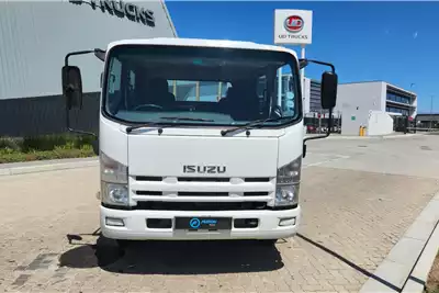 Isuzu Dropside trucks NPR400 4x2 AMT CrewCarrier Dropside Truck with Ta 2014 for sale by UD Trucks Cape Town | Truck & Trailer Marketplace