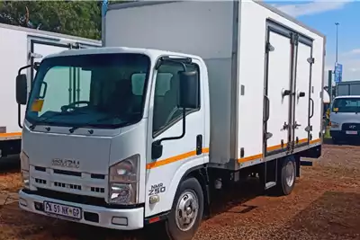 Isuzu Box trucks ISUZU NMR 250 VOLUME BIN 2017 for sale by Country Wide Truck Sales | AgriMag Marketplace