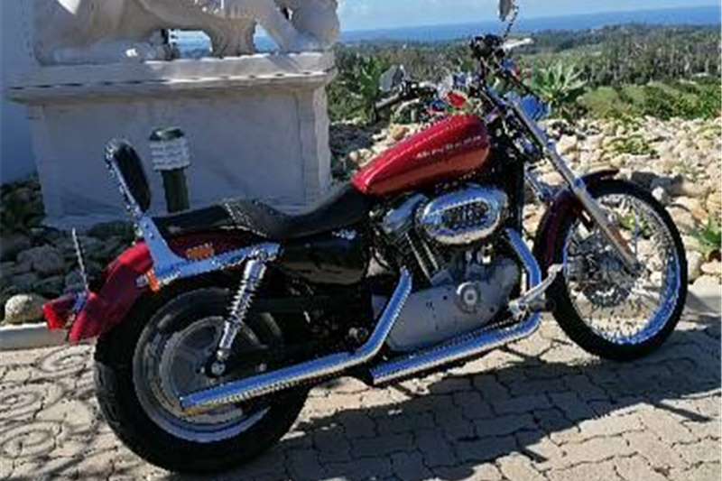 Harley Davidson Sportster 883 Custom Low in superb condition 0