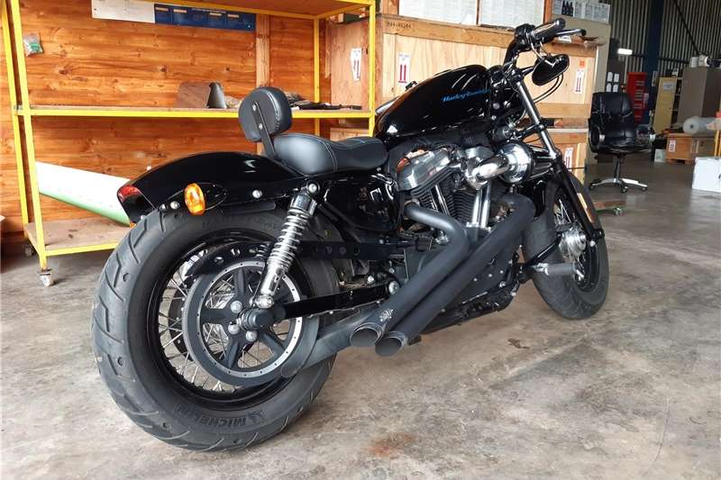 Harley Davidson XL1200 2012
