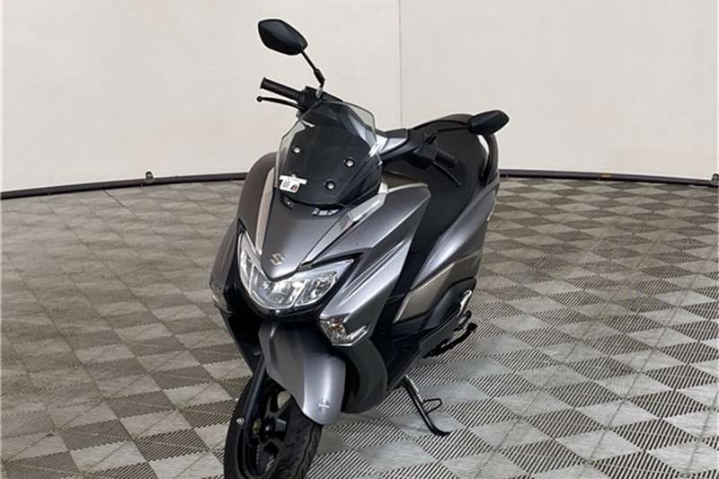  2022 Suzuki  