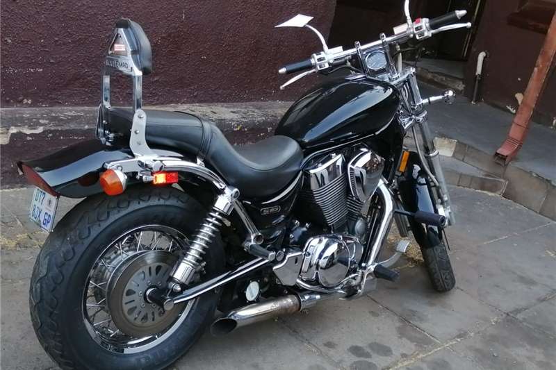 Suzuki boulevard 750