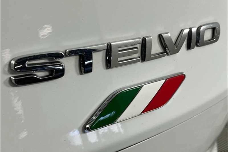  2022 Alfa Romeo Stelvio Stelvio 2.0T Super Q4