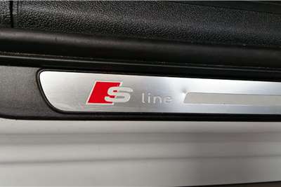  2016 Audi A4 sedan A4 2.0T FSI S LINE STRONIC (40 TFSI)