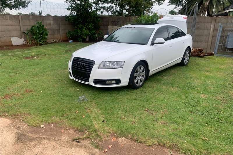 Audi A6 four door 2.0 turbo white, start and go,engine and 2010
