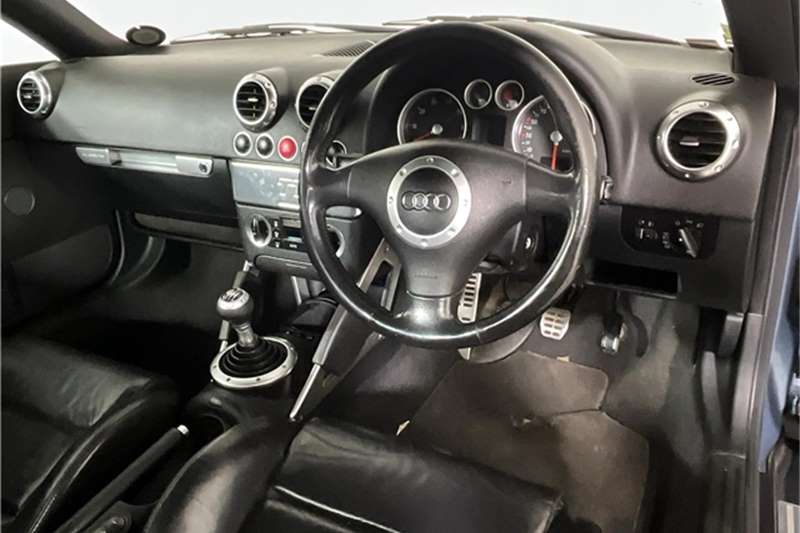 2004 Audi TT