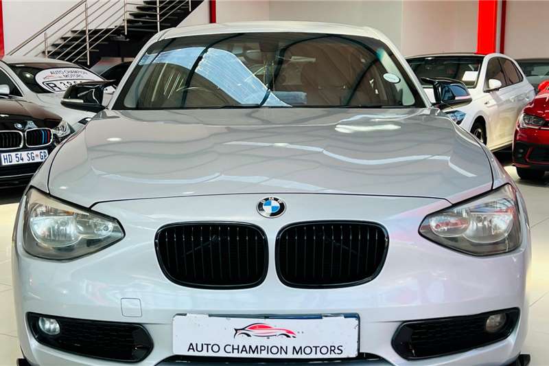 BMW 1 Series 118i 5 door 2012