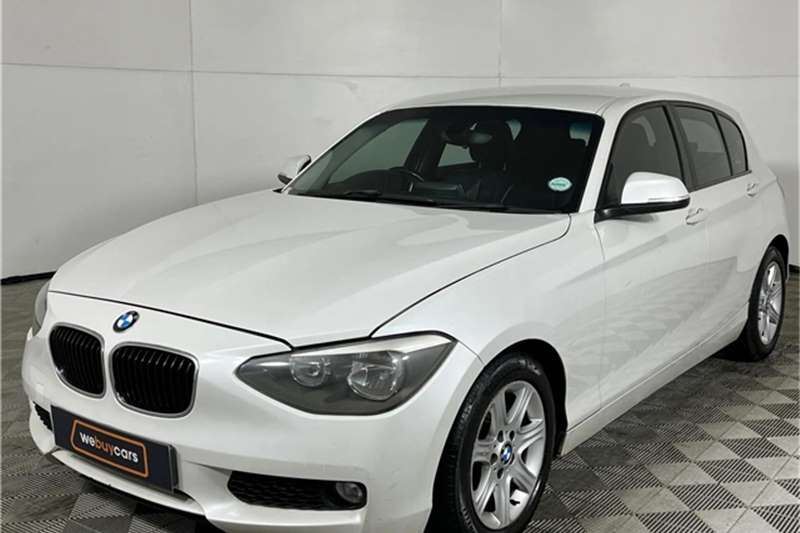 BMW 1 Series 118i 5 door 2012