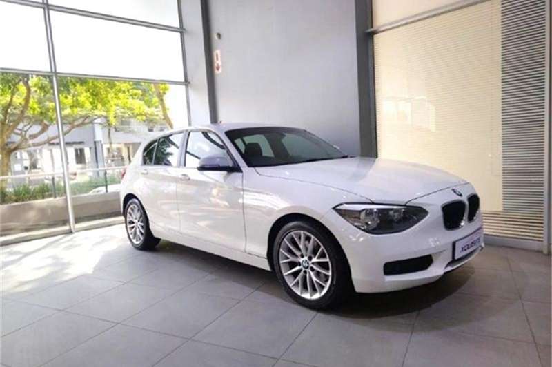 BMW 1 Series 118i 5 door 2014