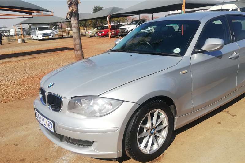 BMW 1 Series 120d 5-door auto 2011