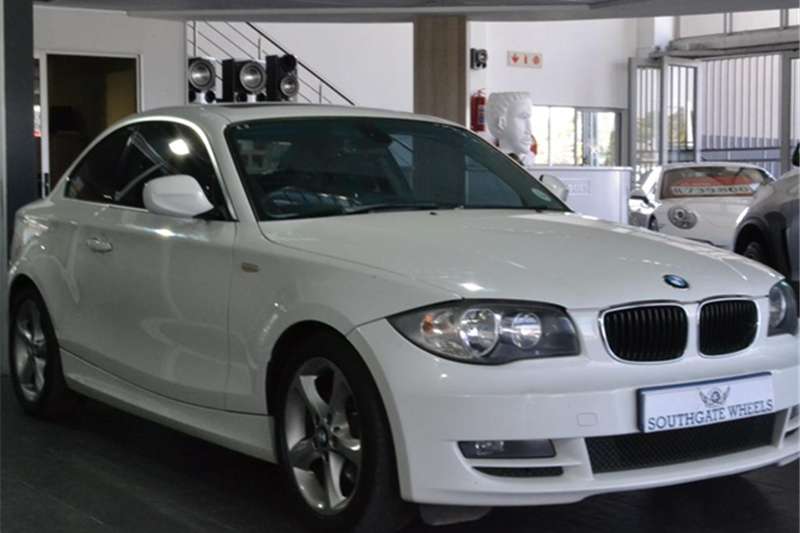 BMW 1 Series 125i COUPE A/T 2011