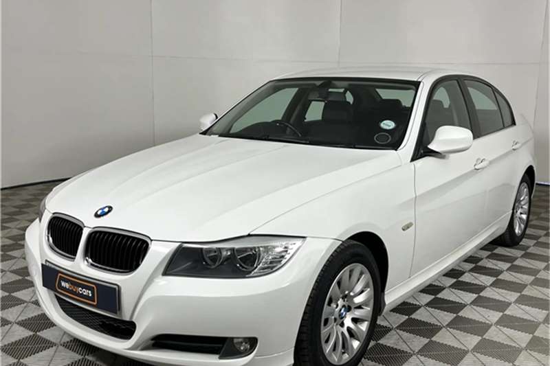 BMW 3 Series 320i 2009