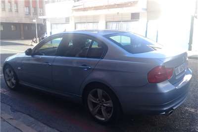  2010 BMW 3 Series 320i