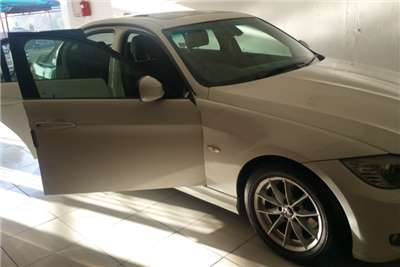  2010 BMW 3 Series 320i