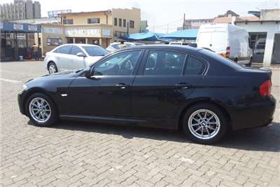  2011 BMW 3 Series 320i