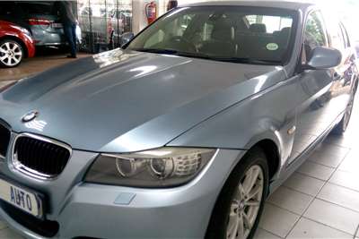  2011 BMW 3 Series 320i