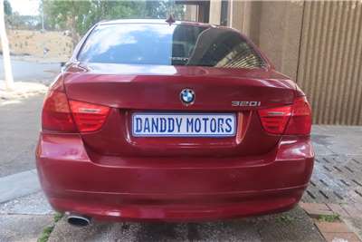  2011 BMW 3 Series 320i