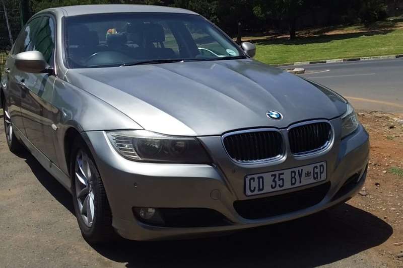 BMW 3 Series 320i auto 2010