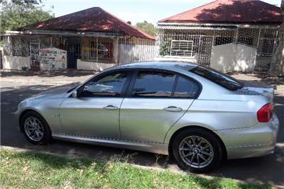  2011 BMW 3 Series 320i auto