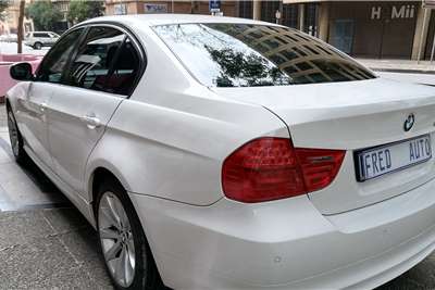  2011 BMW 3 Series 320i auto