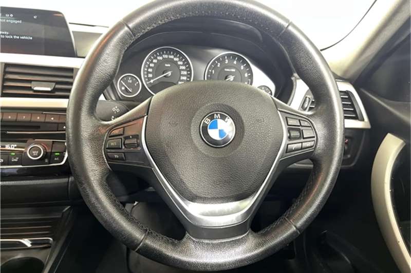 Used 2018 BMW 3 Series 320i auto