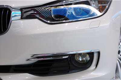  2015 BMW 3 Series 320i Luxury Line auto