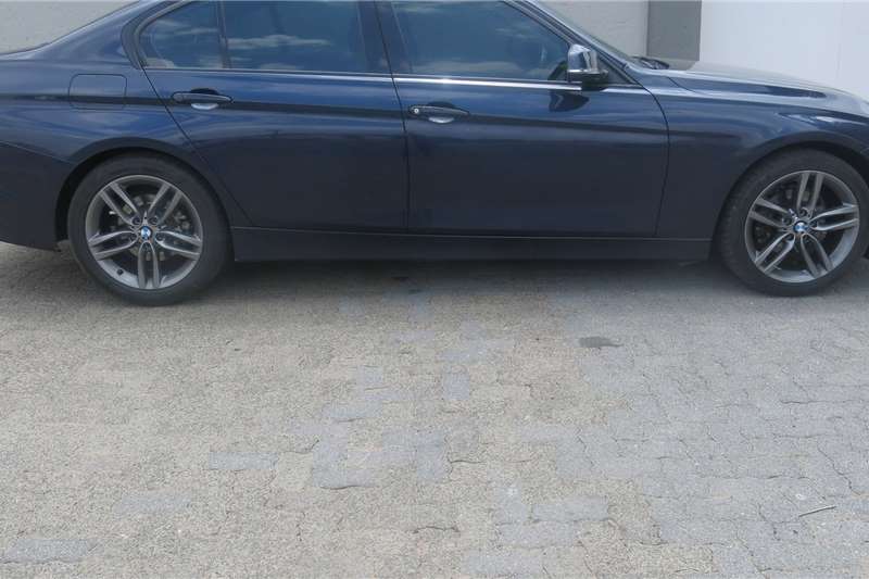 BMW 3 Series 320i Sport auto 2014