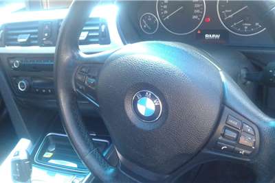  2013 BMW 3 Series 320i sports-auto
