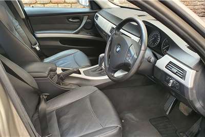  2010 BMW 3 Series 320i Start