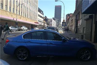2014 BMW 3 Series 320i M Performance Edition sports auto