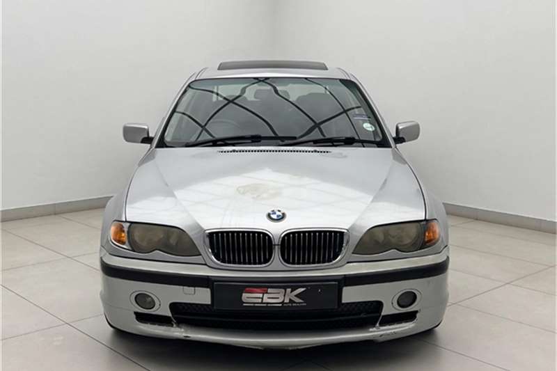 2003 BMW 3 Series sedan