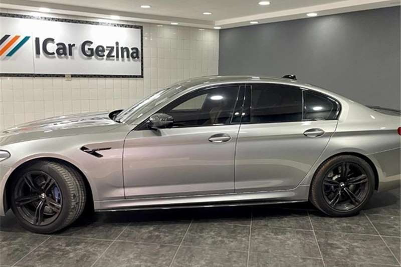 2019 BMW M5 sedan